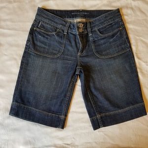 Banana Republic Classic Jean Shorts Sz 4